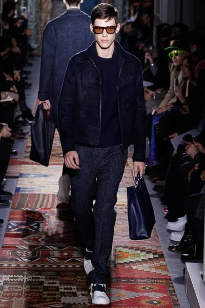 Look 23